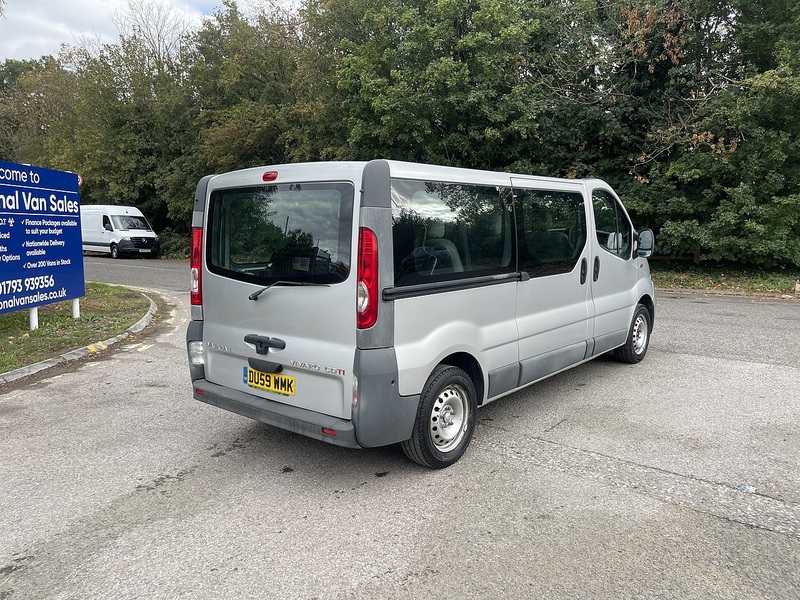 Vauxhall Vivaro 2.0 2900 CDTi 16v Combi FWD L3 H1 5dr - U1138