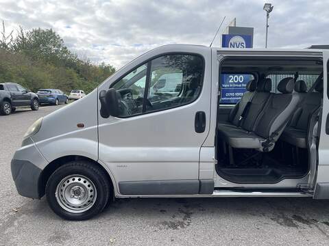 Vauxhall Vivaro 2.0 2900 CDTi 16v Combi FWD L3 H1 5dr - U1138