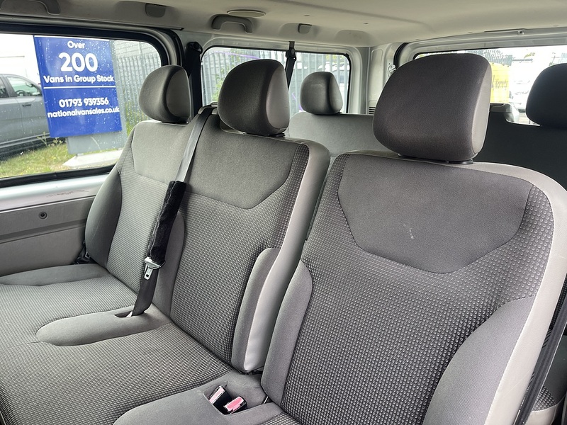Vauxhall Vivaro 2.0 2900 CDTi 16v Combi FWD L3 H1 5dr - U1138