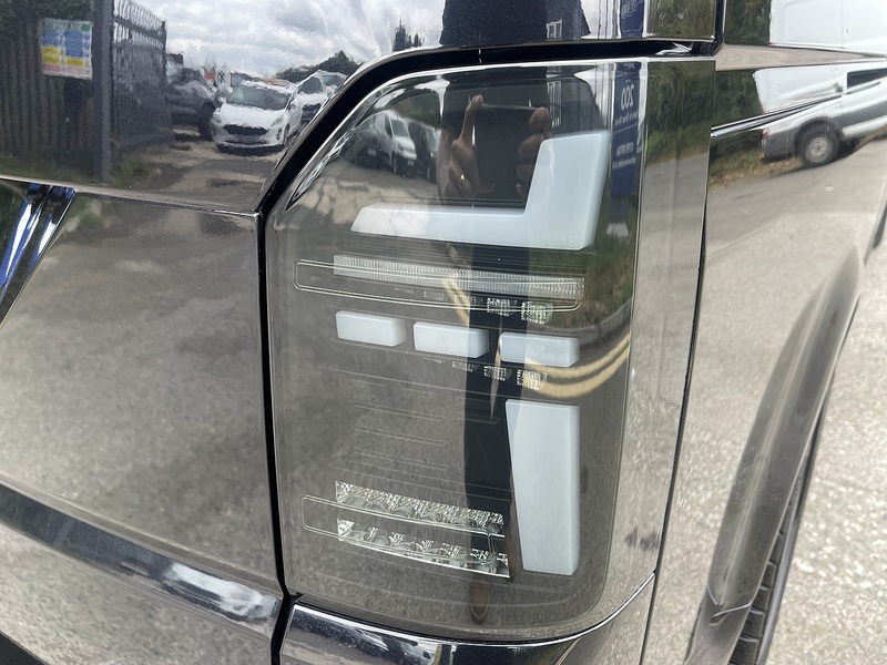 Volkswagen Transporter Transporter Highline Combi Van 1 Automatic Diesel - U1139