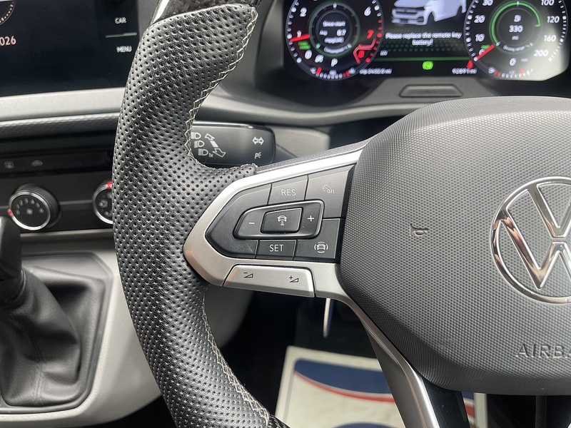 Volkswagen Transporter Transporter Highline Combi Van 1 Automatic Diesel - U1139