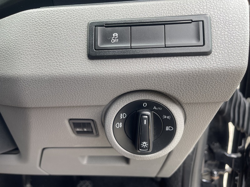 Volkswagen Transporter Transporter Highline Combi Van 1 Automatic Diesel - U1139