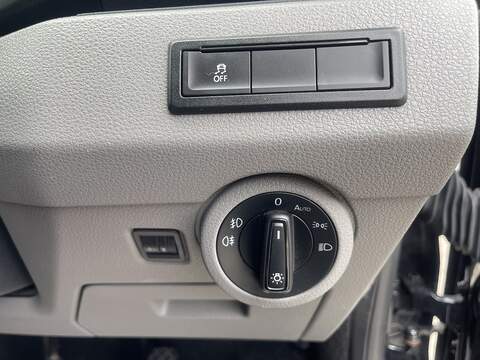 Volkswagen Transporter Transporter Highline Combi Van 1 Automatic Diesel - U1139