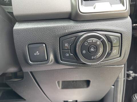 Ford Ranger 2.0 EcoBlue Limited Auto 4WD Euro 6 (s/s) 4dr - U1148