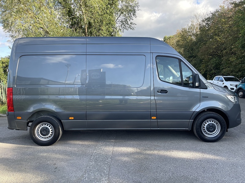 Mercedes-Benz eSprinter 55kWh Progressive Auto FWD L2 H2 5dr 20kW Charger - U1152