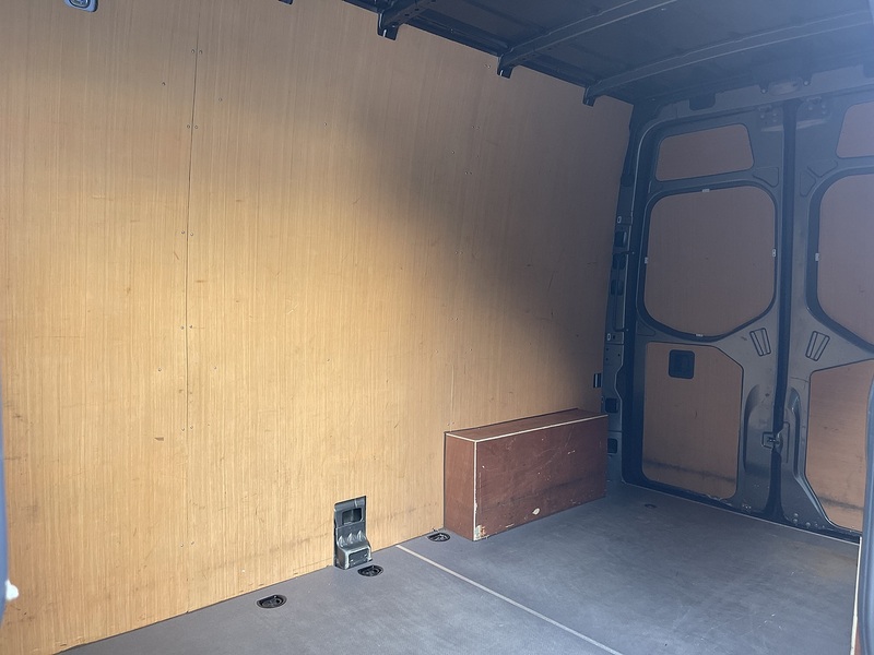 Mercedes-Benz eSprinter 55kWh Progressive Auto FWD L2 H2 5dr 20kW Charger - U1152