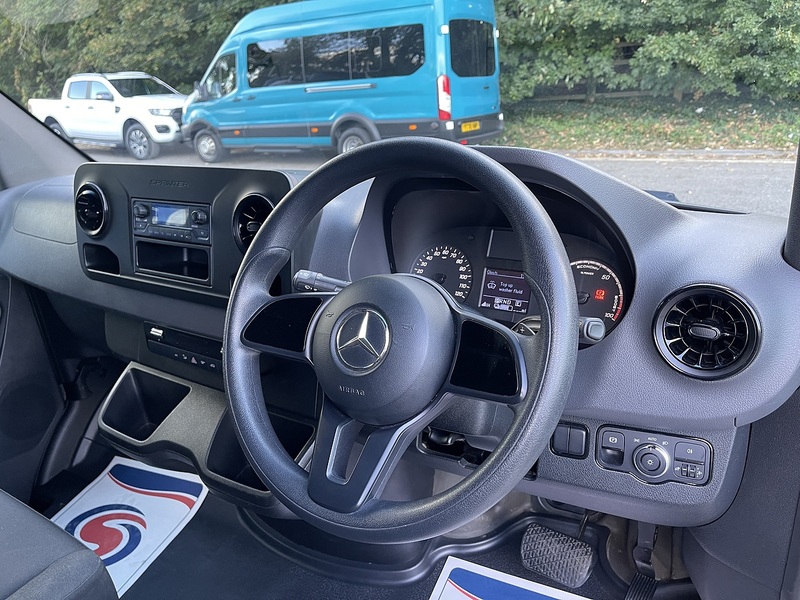 Mercedes-Benz eSprinter 55kWh Progressive Auto FWD L2 H2 5dr 20kW Charger - U1152