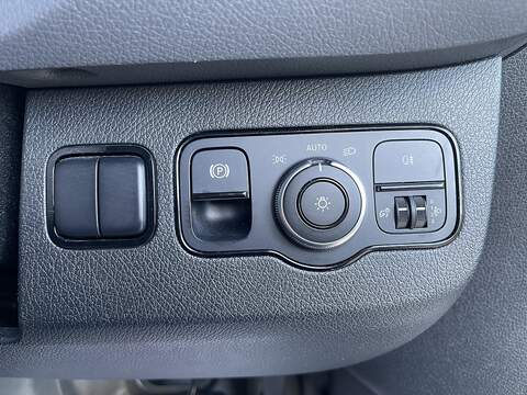 Mercedes-Benz eSprinter 55kWh Progressive Auto FWD L2 H2 5dr 20kW Charger - U1152
