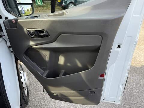 Ford Transit 2.0 460 EcoBlue Leader Auto RWD L4 H3 Euro 6 (s/s) 5dr (17 Seat, DRW) - U1153