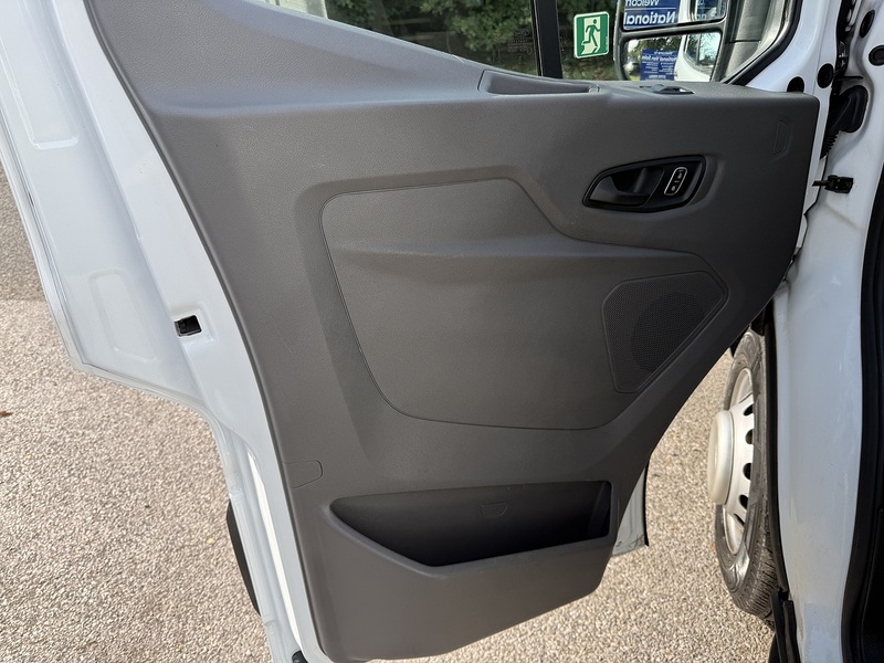 Ford Transit 2.0 460 EcoBlue Leader Auto RWD L4 H3 Euro 6 (s/s) 5dr (17 Seat, DRW) - U1153