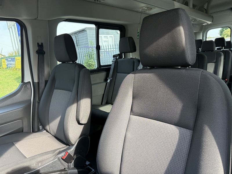 Ford Transit 2.0 460 EcoBlue Leader Auto RWD L4 H3 Euro 6 (s/s) 5dr (17 Seat, DRW) - U1153