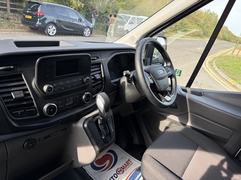 Ford Transit 2.0 460 EcoBlue Leader Auto RWD L4 H3 Euro 6 (s/s) 5dr (17 Seat, DRW) - U1153
