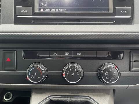 Volkswagen Transporter 2.0 TDI T32 Highline Kombi FWD SWB Euro 6 (s/s) 5dr - U1155