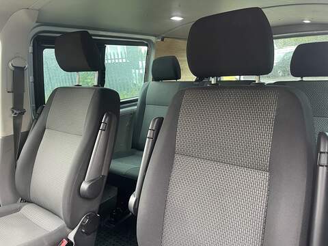 Volkswagen Transporter 2.0 TDI T32 Highline Kombi FWD SWB Euro 6 (s/s) 5dr - U1155