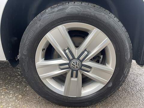 Volkswagen Transporter 2.0 TDI T32 Highline Kombi FWD SWB Euro 6 (s/s) 5dr - U1155