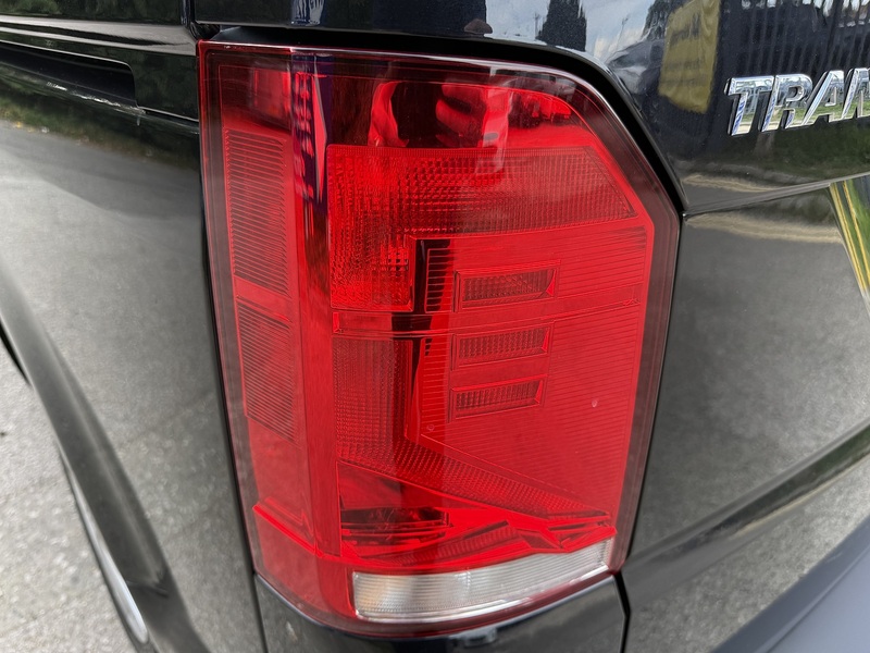 Volkswagen Transporter 2.0 TDI T32 Highline Kombi FWD SWB Euro 6 (s/s) 5dr - U1157