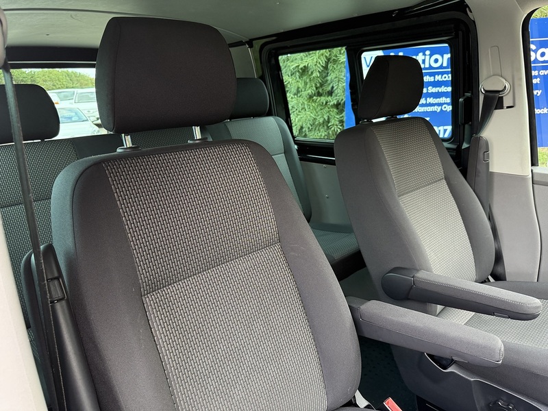 Volkswagen Transporter 2.0 TDI T32 Highline Kombi FWD SWB Euro 6 (s/s) 5dr - U1157