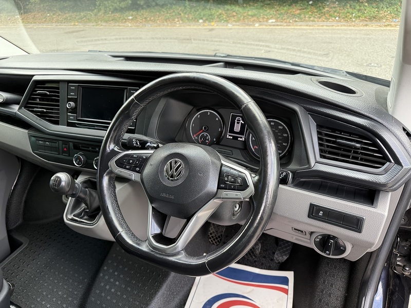 Volkswagen Transporter 2.0 TDI T32 Highline Kombi FWD SWB Euro 6 (s/s) 5dr - U1157