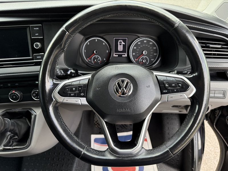 Volkswagen Transporter 2.0 TDI T32 Highline Kombi FWD SWB Euro 6 (s/s) 5dr - U1157