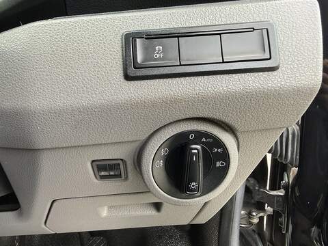 Volkswagen Transporter 2.0 TDI T32 Highline Kombi FWD SWB Euro 6 (s/s) 5dr - U1157