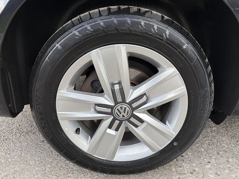 Volkswagen Transporter 2.0 TDI T32 Highline Kombi FWD SWB Euro 6 (s/s) 5dr - U1157