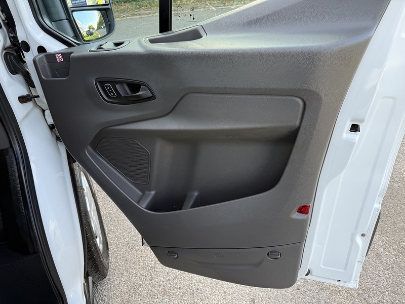Ford Transit 2.0 410 EcoBlue Trend RWD L3 H2 Euro 6 (s/s) 5dr (15 Seat) - U1158