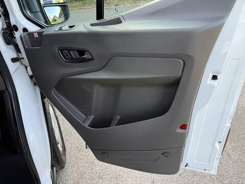Ford Transit 2.0 410 EcoBlue Trend RWD L3 H2 Euro 6 (s/s) 5dr (15 Seat) - U1158