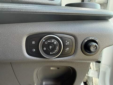 Ford Transit 2.0 410 EcoBlue Trend RWD L3 H2 Euro 6 (s/s) 5dr (15 Seat) - U1158