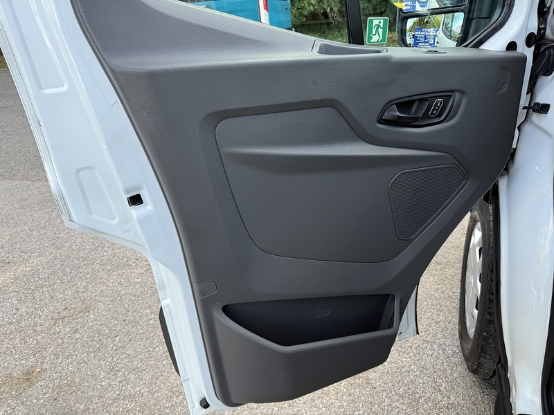 Ford Transit 2.0 410 EcoBlue Trend RWD L3 H2 Euro 6 (s/s) 5dr (15 Seat) - U1158