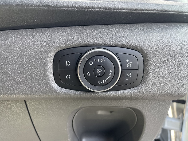 Ford Transit 2.0 350 EcoBlue Leader FWD L2 H2 Euro 6 (s/s) 5dr - U1159
