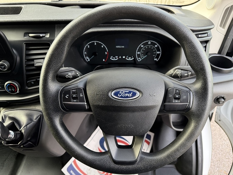 Ford Transit 2.0 350 EcoBlue HD Leader Luton 3dr Diesel Manual RWD L4 Euro 6 (s/s) (130 ps) - U1163