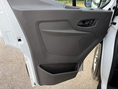 Ford Transit 2.0 350 EcoBlue HD Leader Luton 3dr Diesel Manual RWD L4 Euro 6 (s/s) (130 ps) - U1163