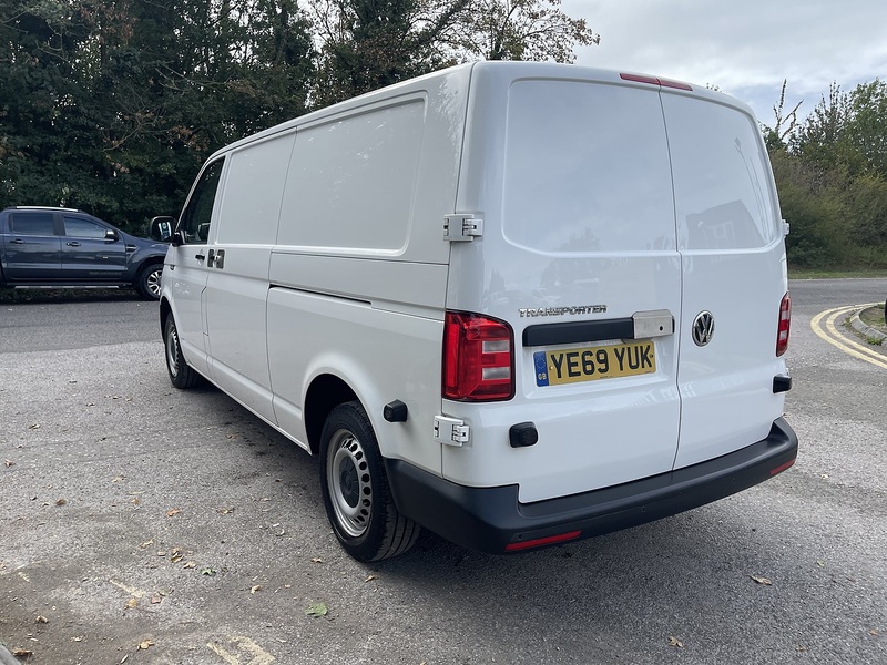 Volkswagen Transporter 2.0 TDI T30 Startline FWD LWB Euro 6 (s/s) 5dr - U1164