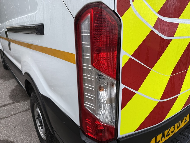 Ford Transit 2.0 350 EcoBlue Leader FWD L3 H3 Euro 6 (s/s) 5dr - U1169