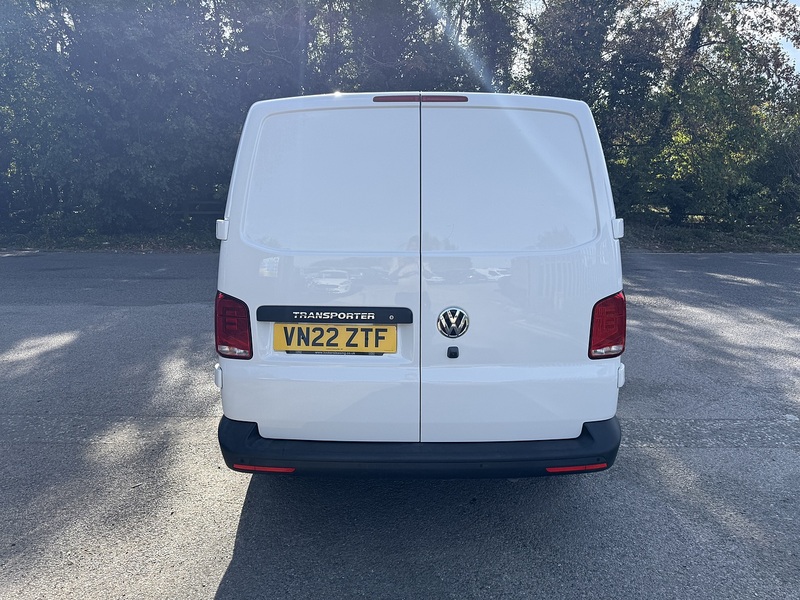 Volkswagen Transporter 2.0 TDI T28 Startline FWD SWB Euro 6 (s/s) 5dr - U1171