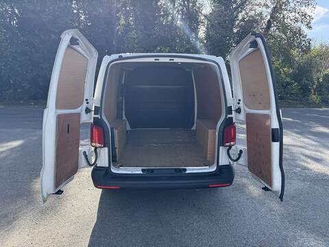 Volkswagen Transporter 2.0 TDI T28 Startline FWD SWB Euro 6 (s/s) 5dr - U1171