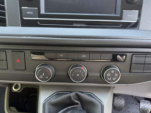 Volkswagen Transporter 2.0 TDI T28 Startline FWD SWB Euro 6 (s/s) 5dr - U1171