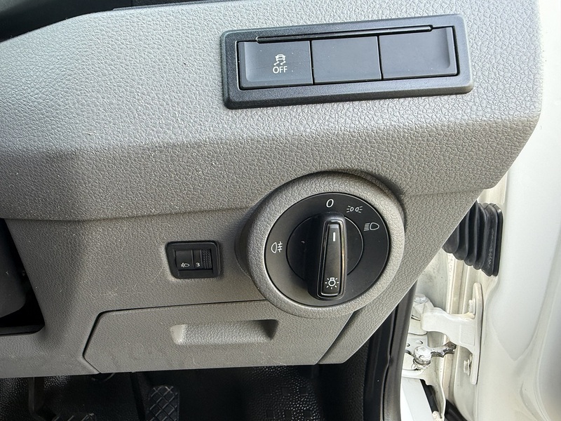 Volkswagen Transporter 2.0 TDI T28 Startline FWD SWB Euro 6 (s/s) 5dr - U1171