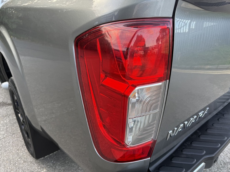Nissan Navara 2.3 dCi Tekna 4WD Euro 6 (s/s) 4dr - U1173