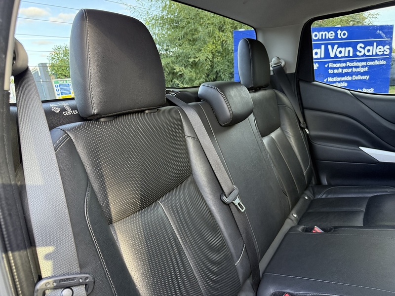 Nissan Navara 2.3 dCi Tekna 4WD Euro 6 (s/s) 4dr - U1173