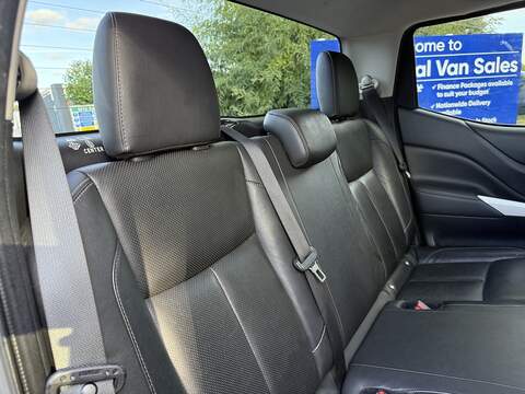 Nissan Navara 2.3 dCi Tekna 4WD Euro 6 (s/s) 4dr - U1173