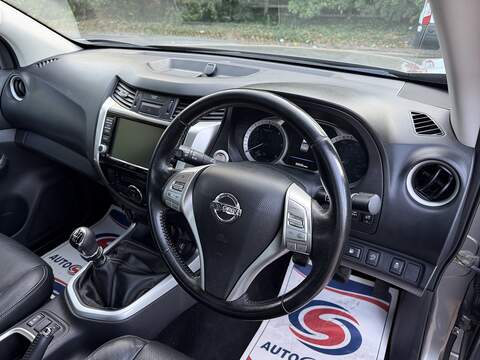 Nissan Navara 2.3 dCi Tekna 4WD Euro 6 (s/s) 4dr - U1173