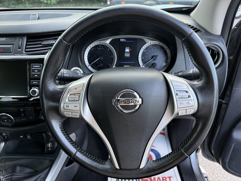 Nissan Navara 2.3 dCi Tekna 4WD Euro 6 (s/s) 4dr - U1173