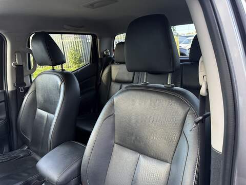 Nissan Navara 2.3 dCi Tekna 4WD Euro 6 (s/s) 4dr - U1173