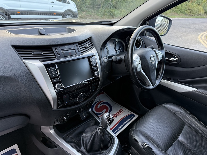 Nissan Navara 2.3 dCi Tekna 4WD Euro 6 (s/s) 4dr - U1173