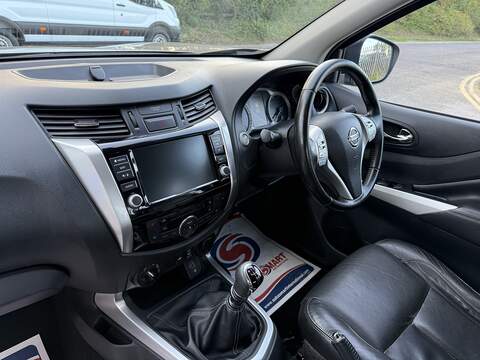 Nissan Navara 2.3 dCi Tekna 4WD Euro 6 (s/s) 4dr - U1173