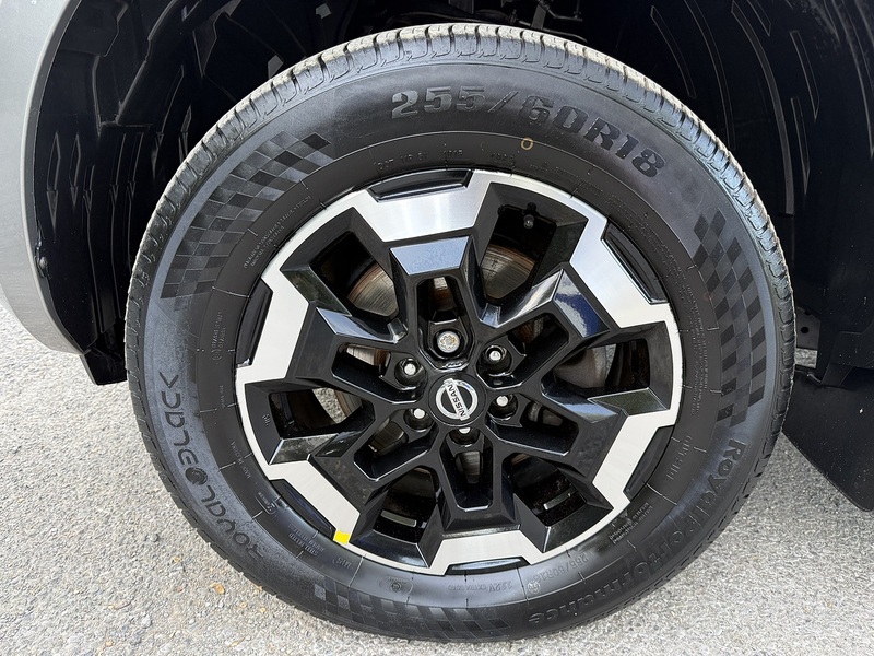 Nissan Navara 2.3 dCi Tekna 4WD Euro 6 (s/s) 4dr - U1173