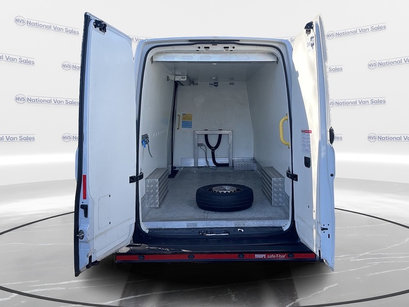 Volkswagen Crafter Volkswagen Crafter 2.0 TDI Auto Fridge. - U1174