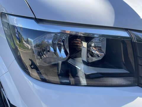 Volkswagen Crafter Volkswagen Crafter 2.0 TDI Auto Fridge. - U1174