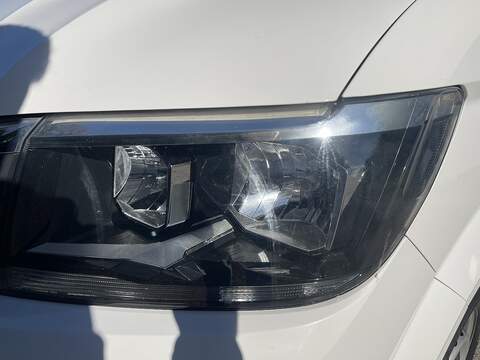 Volkswagen Crafter Volkswagen Crafter 2.0 TDI Auto Fridge. - U1174